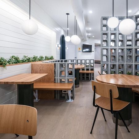 Vrge Revelstoke Hotel Luaran gambar