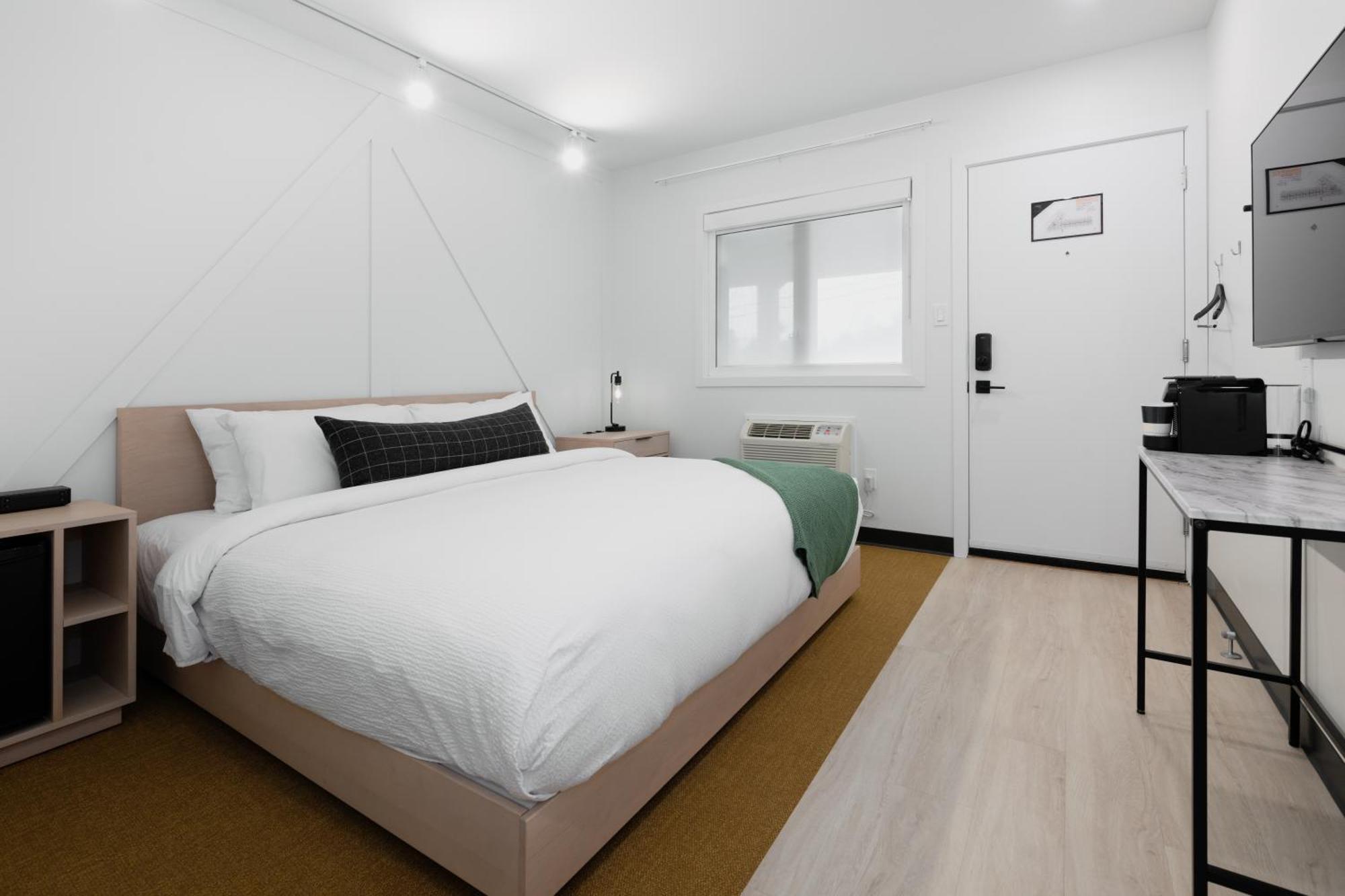 Vrge Revelstoke Hotel Luaran gambar