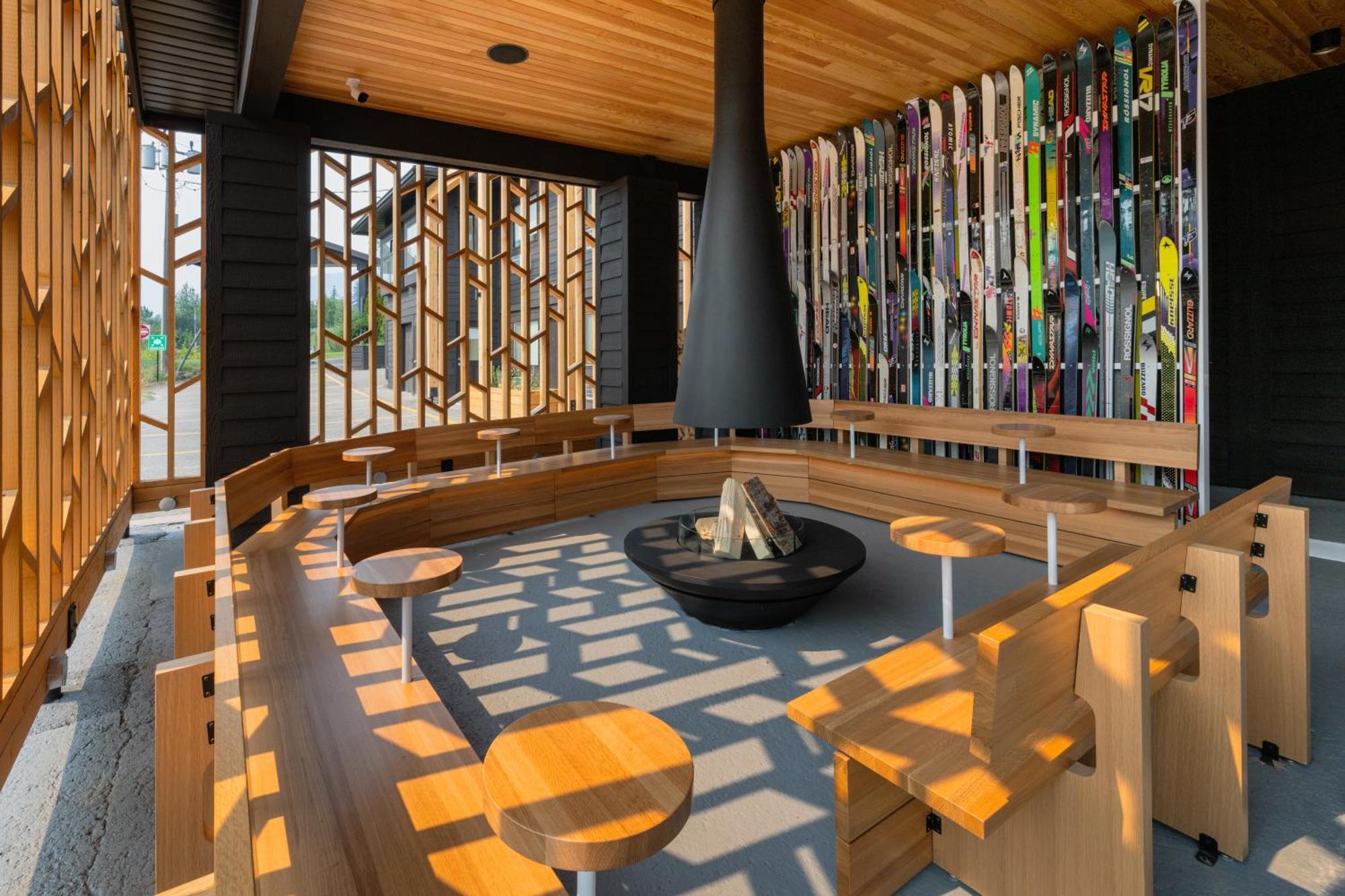 Vrge Revelstoke Hotel Luaran gambar