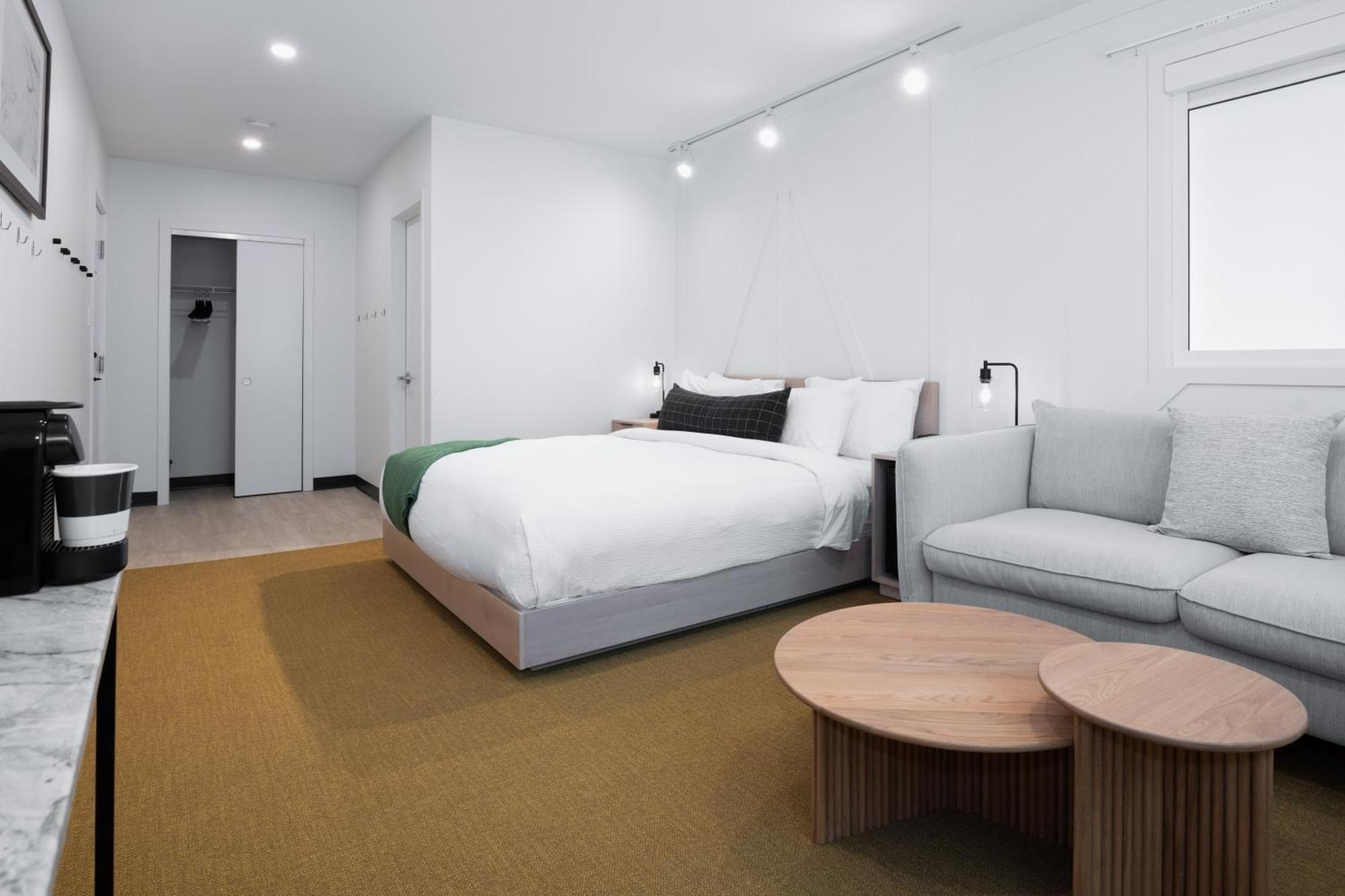 Vrge Revelstoke Hotel Luaran gambar
